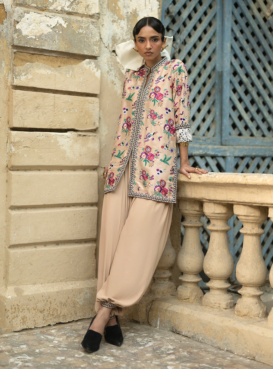Beige Bloom