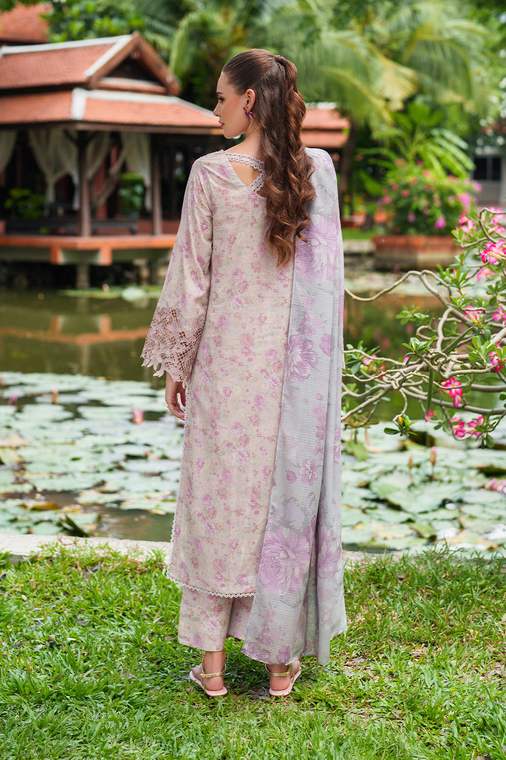 UE-505  Embroidered  Lawn
