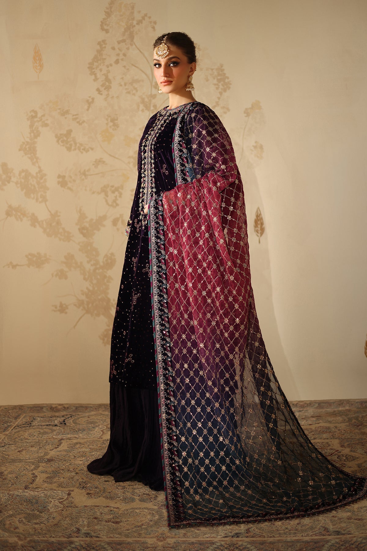 EMBROIDERED VELVET UF-4319