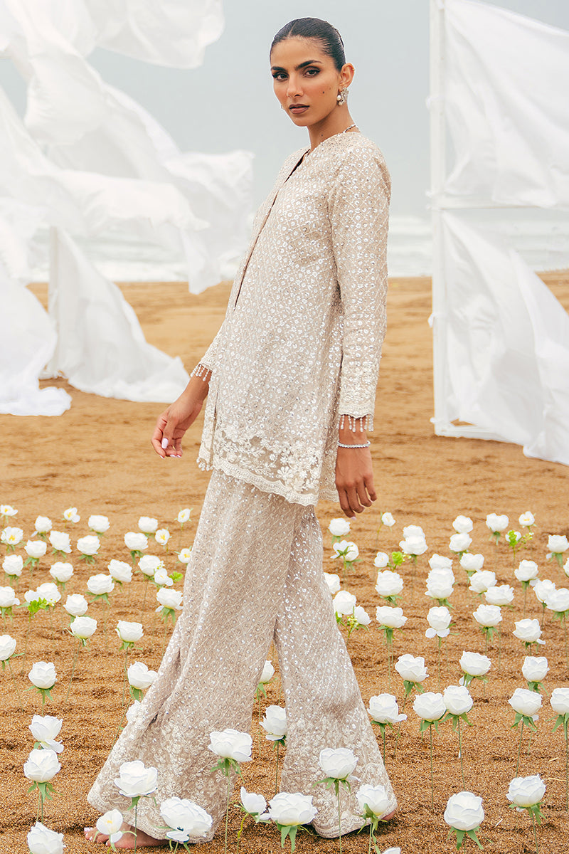 Scintillating Crystal-2Pc Silk Embroidered Pret
