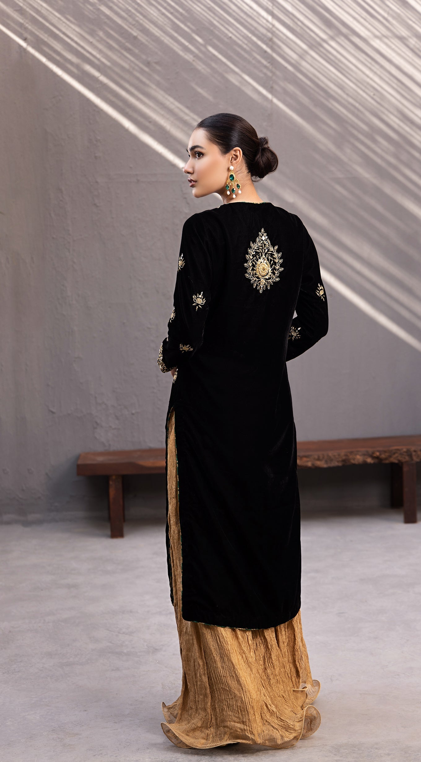 https://cdn.shopify.com/s/files/1/0654/4313/5706/products/35.jpg?v=1668969339