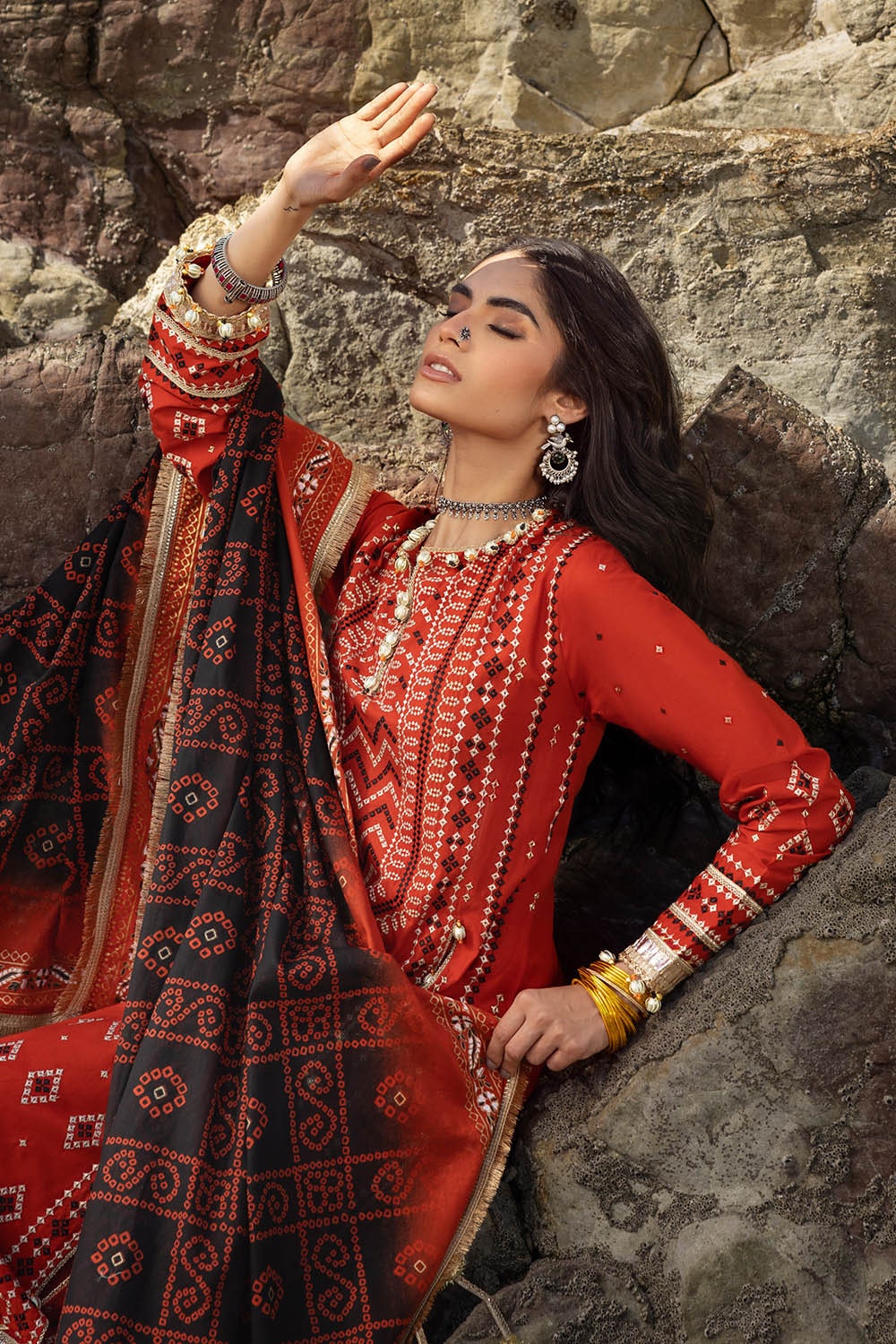 3 Piece Unstitched Zari Embroidered Lawn Suit with Gold Lacquer Printed Lawn Dupatta