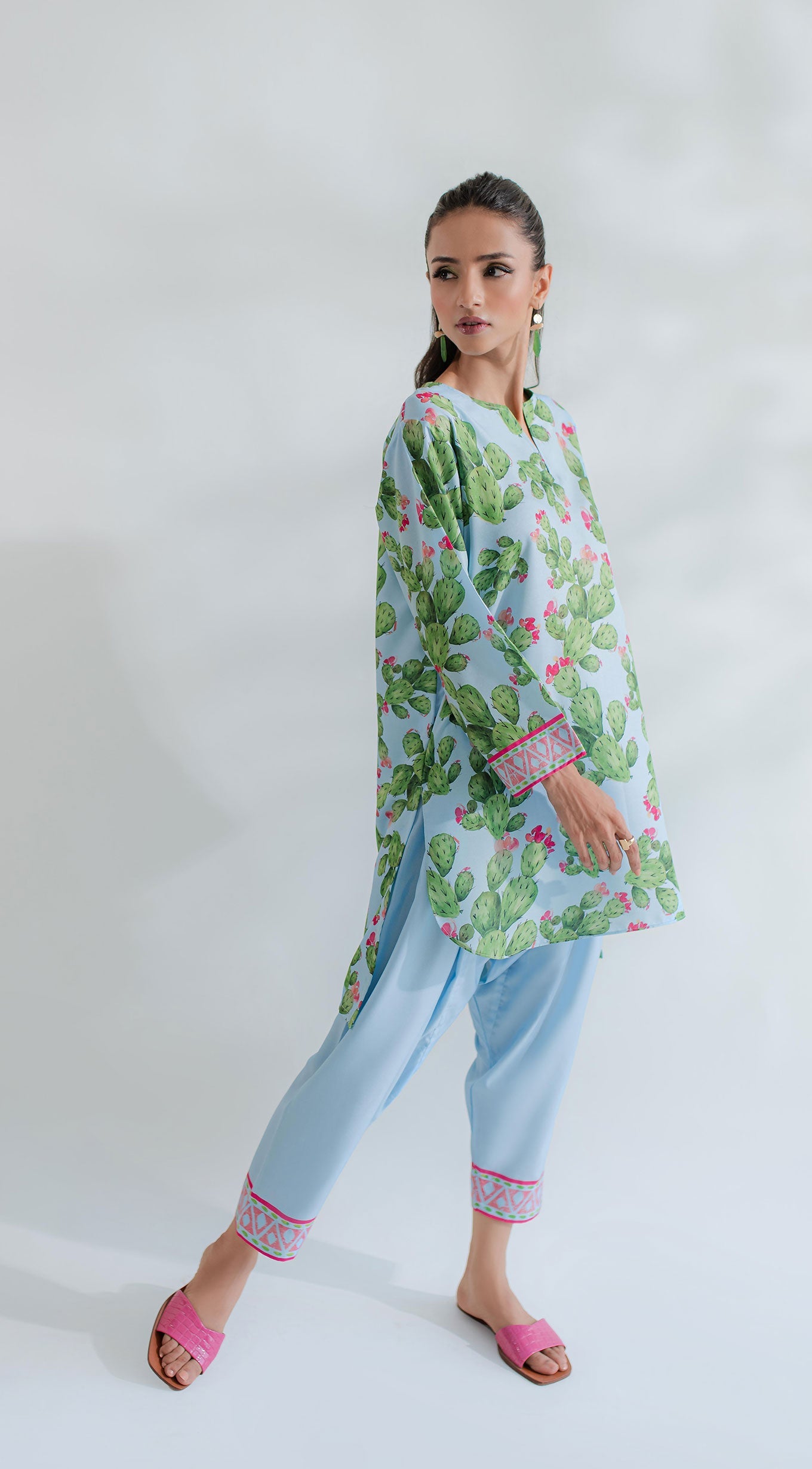 https://cdn.shopify.com/s/files/1/0654/4313/5706/files/36_f5cb32cb-130e-44be-9ce7-5b2159b939df.jpg?v=1726042702