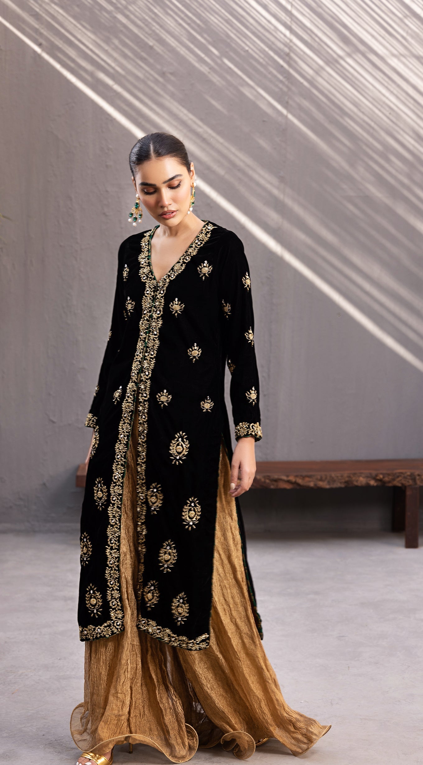 https://cdn.shopify.com/s/files/1/0654/4313/5706/products/36.jpg?v=1668969339