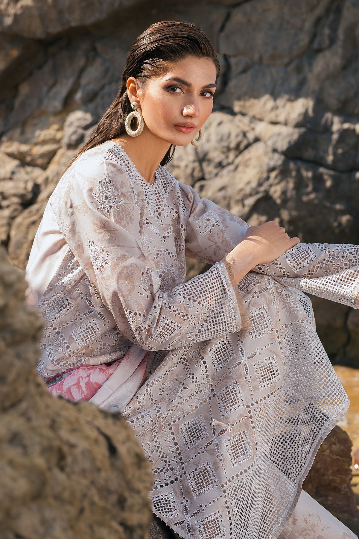 EMBROIDERED PRINTED LAWN UF-4116