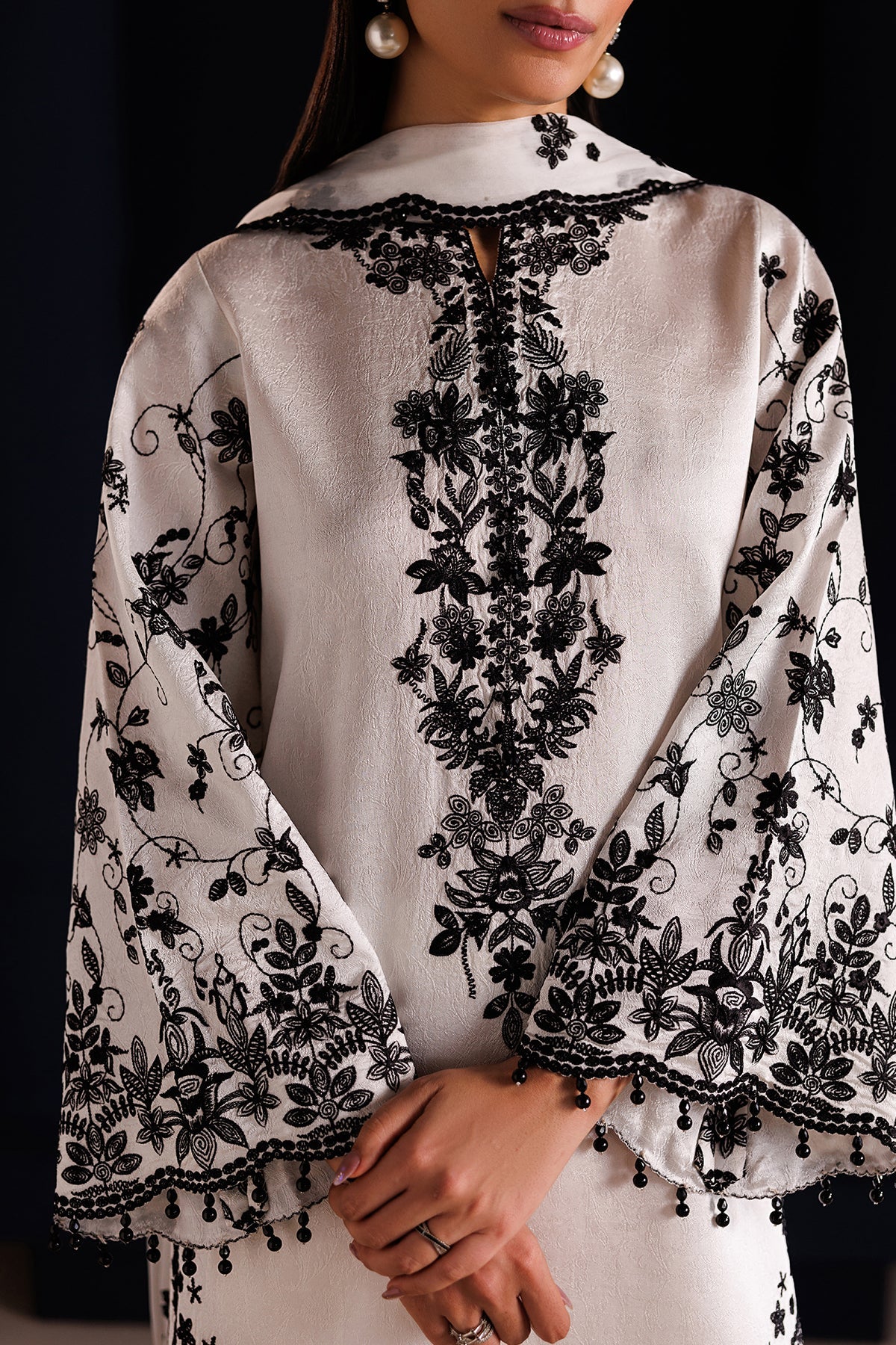 EMBROIDERED JACQUARD SILK SF-4442