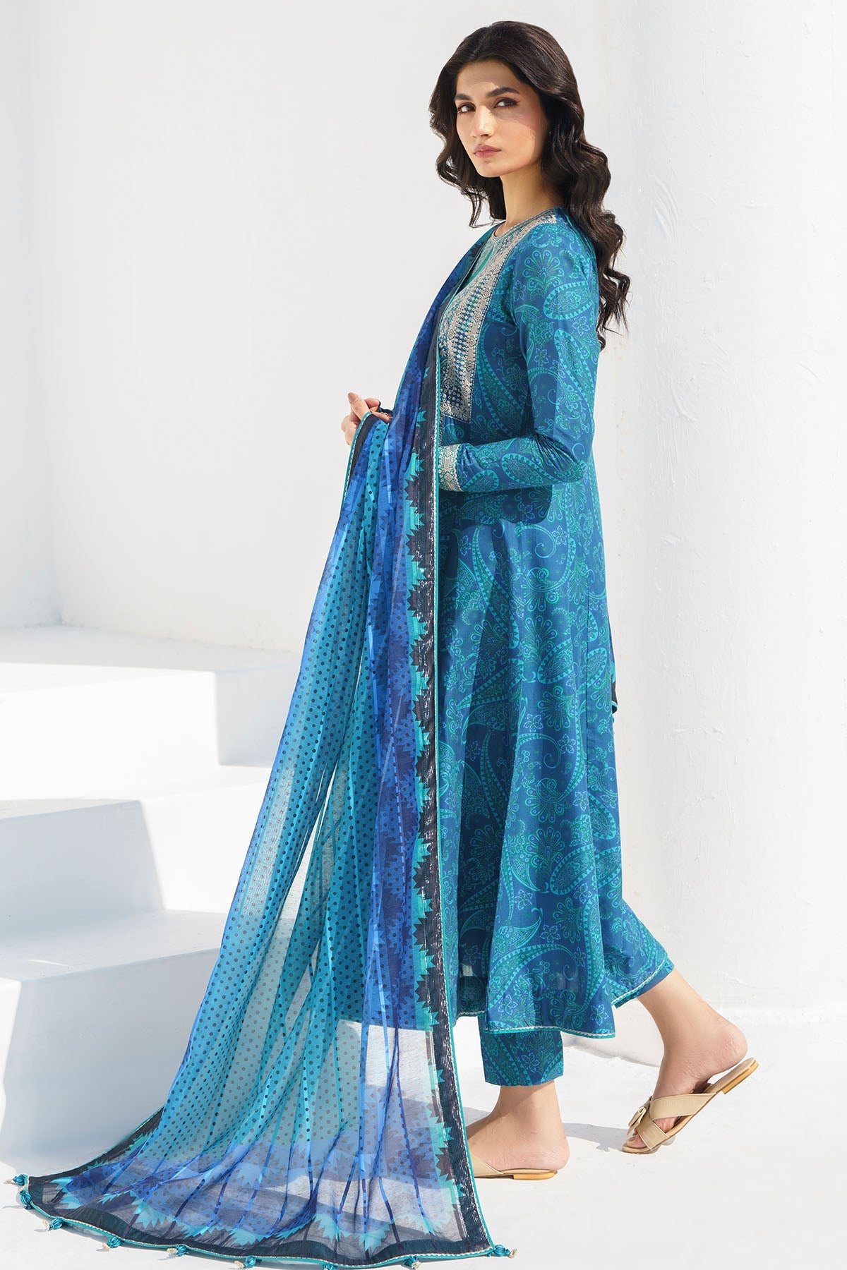 3 Piece Embroidered Velvet Suit
