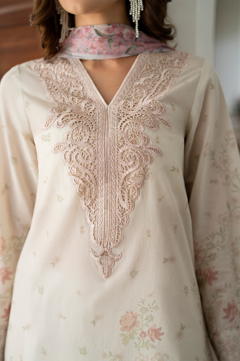 UE-491 Printed Lawn