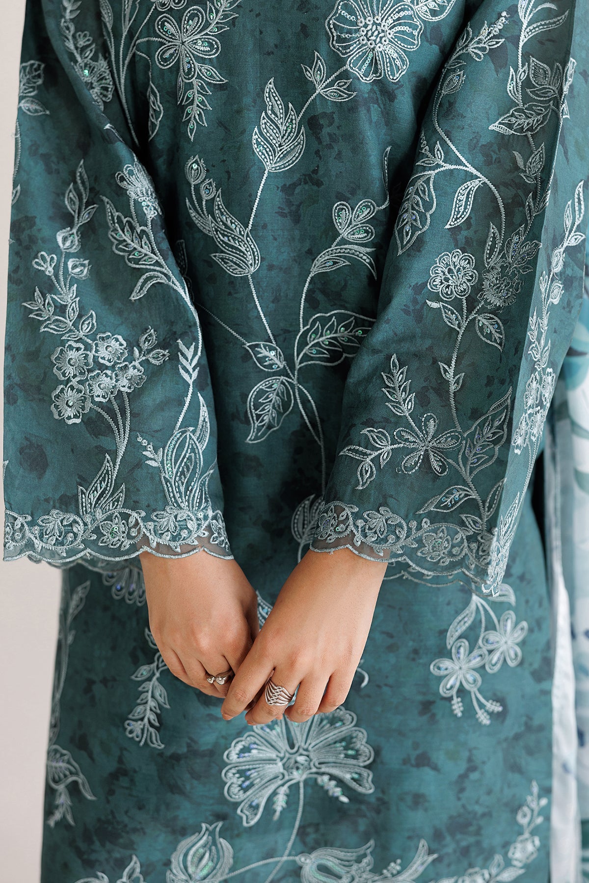 EMBROIDERED LAWN UF-4493