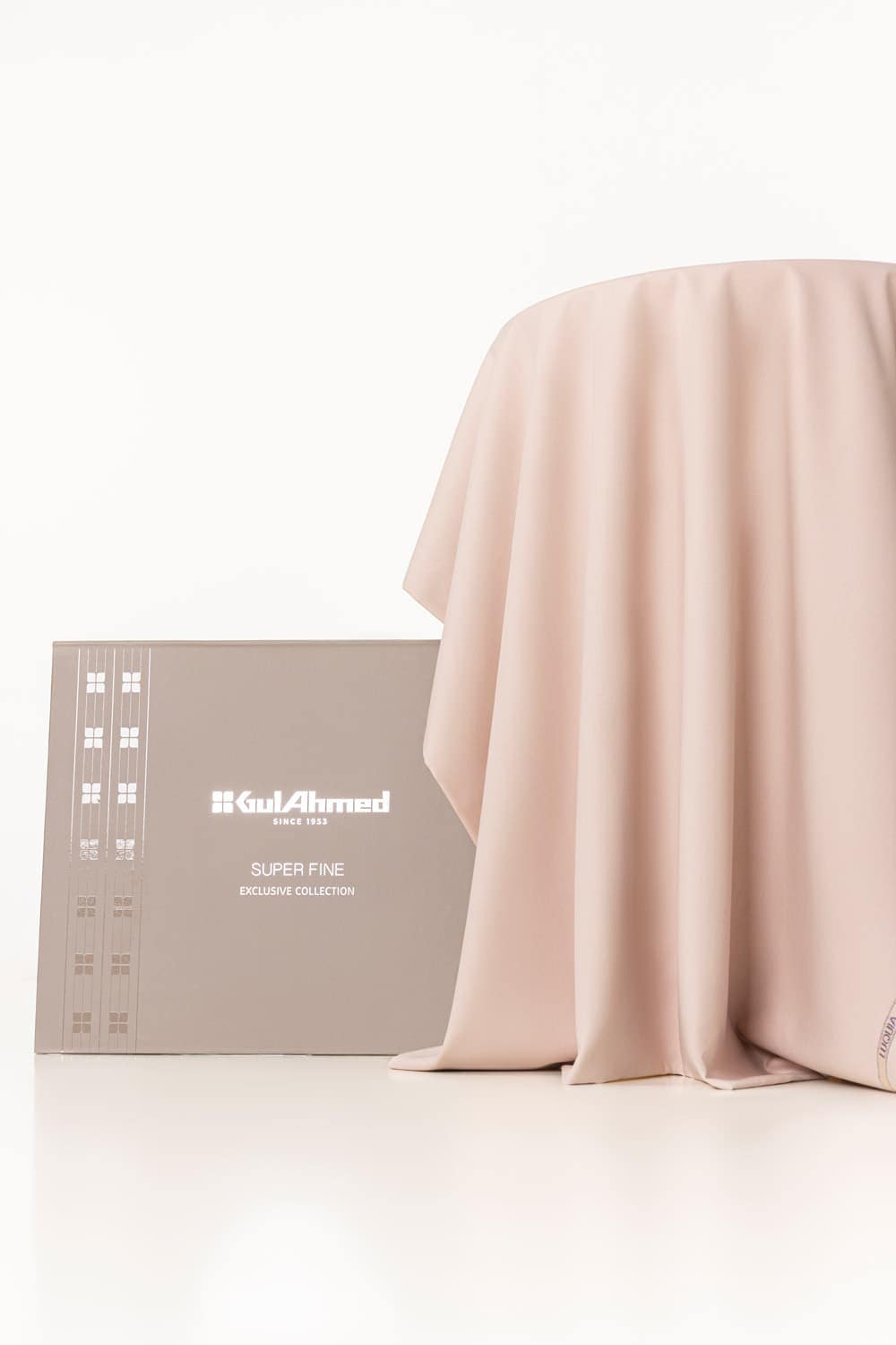 Luquia Unstitched Fabric Blended With Gift Box