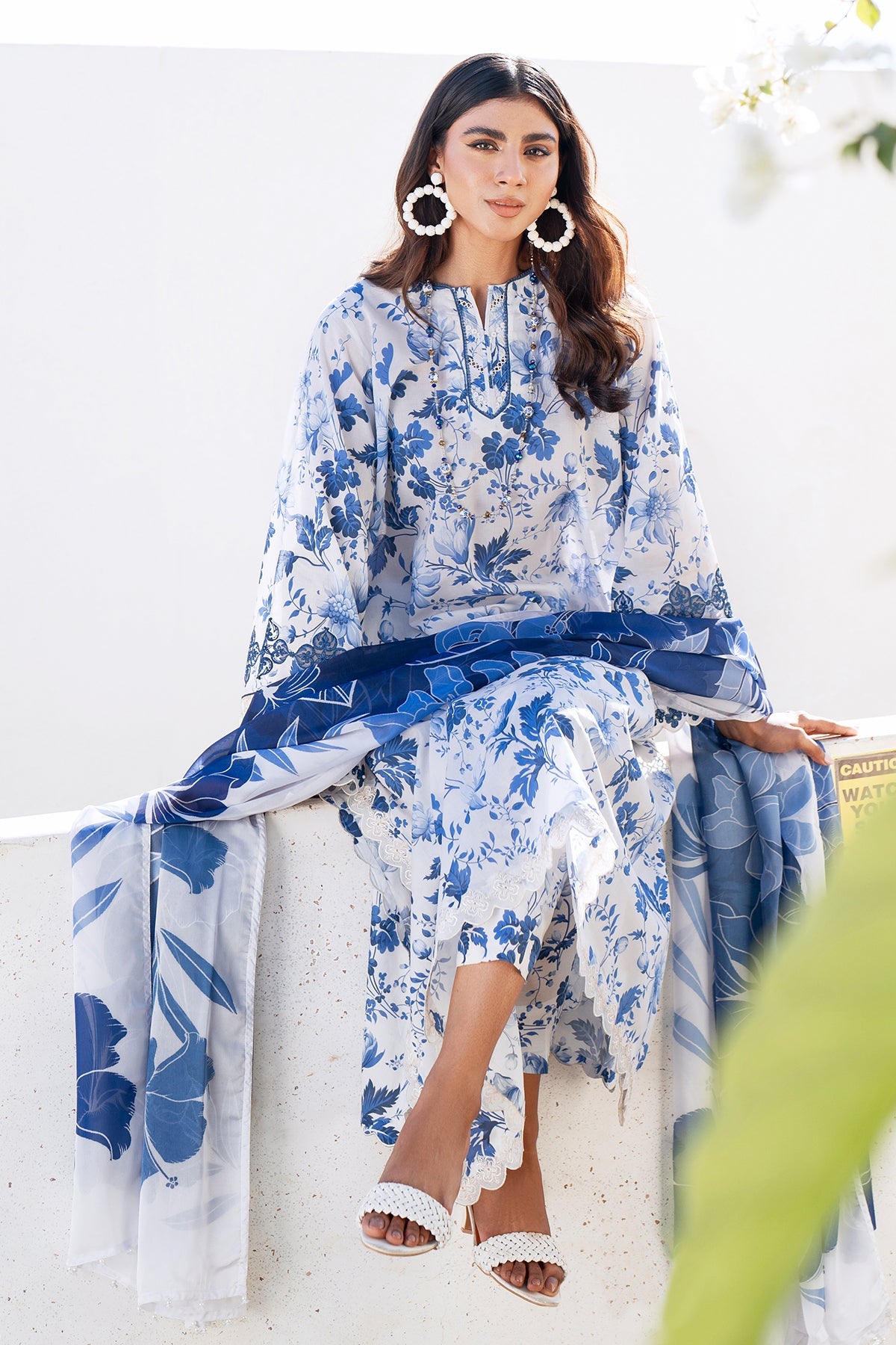 EMBROIDERED PRINTED LAWN SF-4068