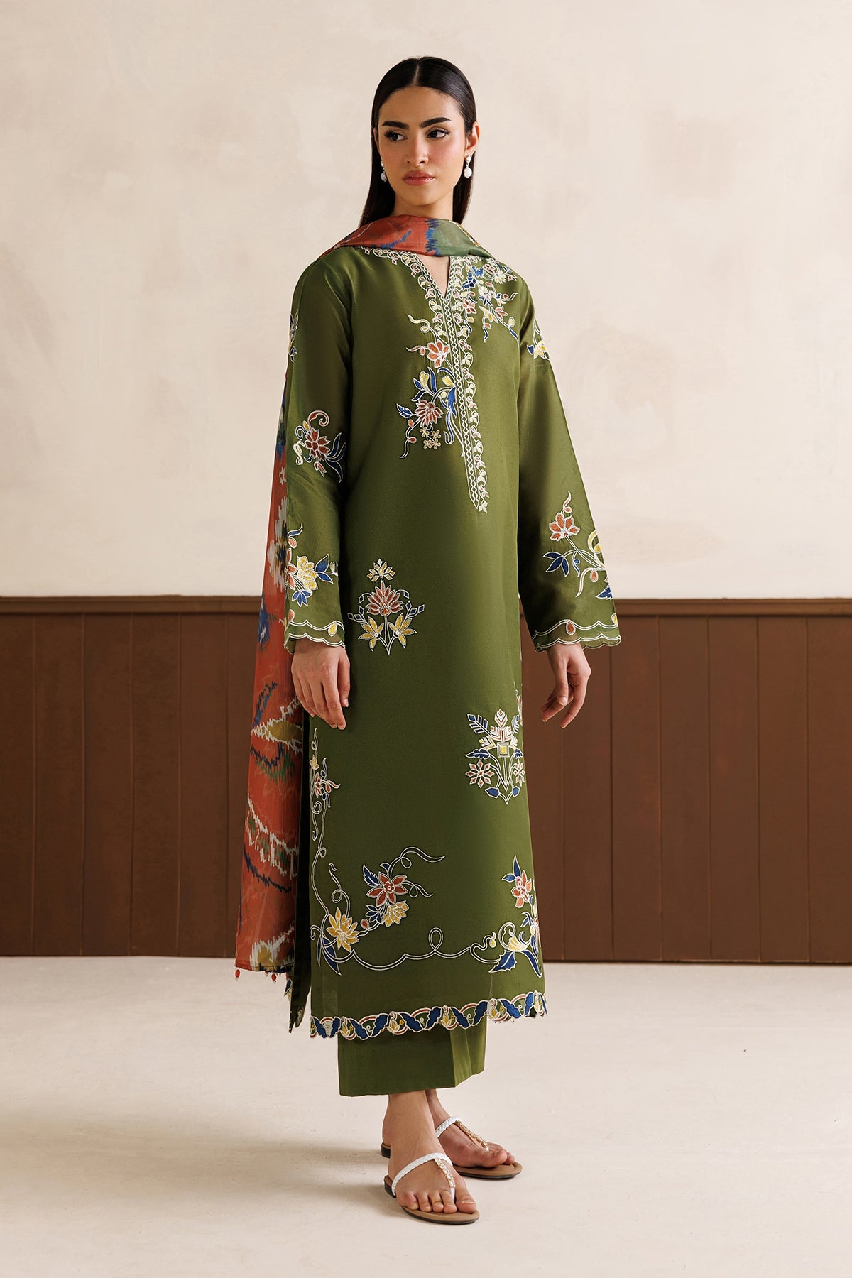 EMBROIDERED LAWN UF-4472