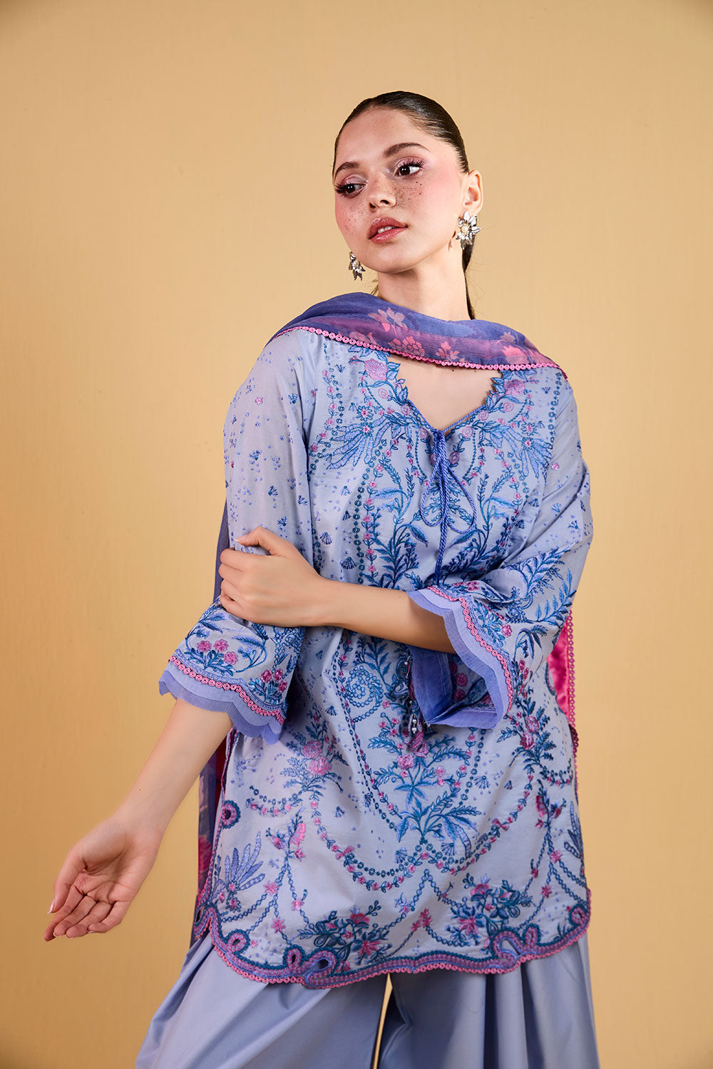 https://cdn.shopify.com/s/files/1/0380/1920/3117/files/3A-_2_bb7e250c-dab1-4e3f-8a4a-0f880be341c4.jpg?v=1777540852