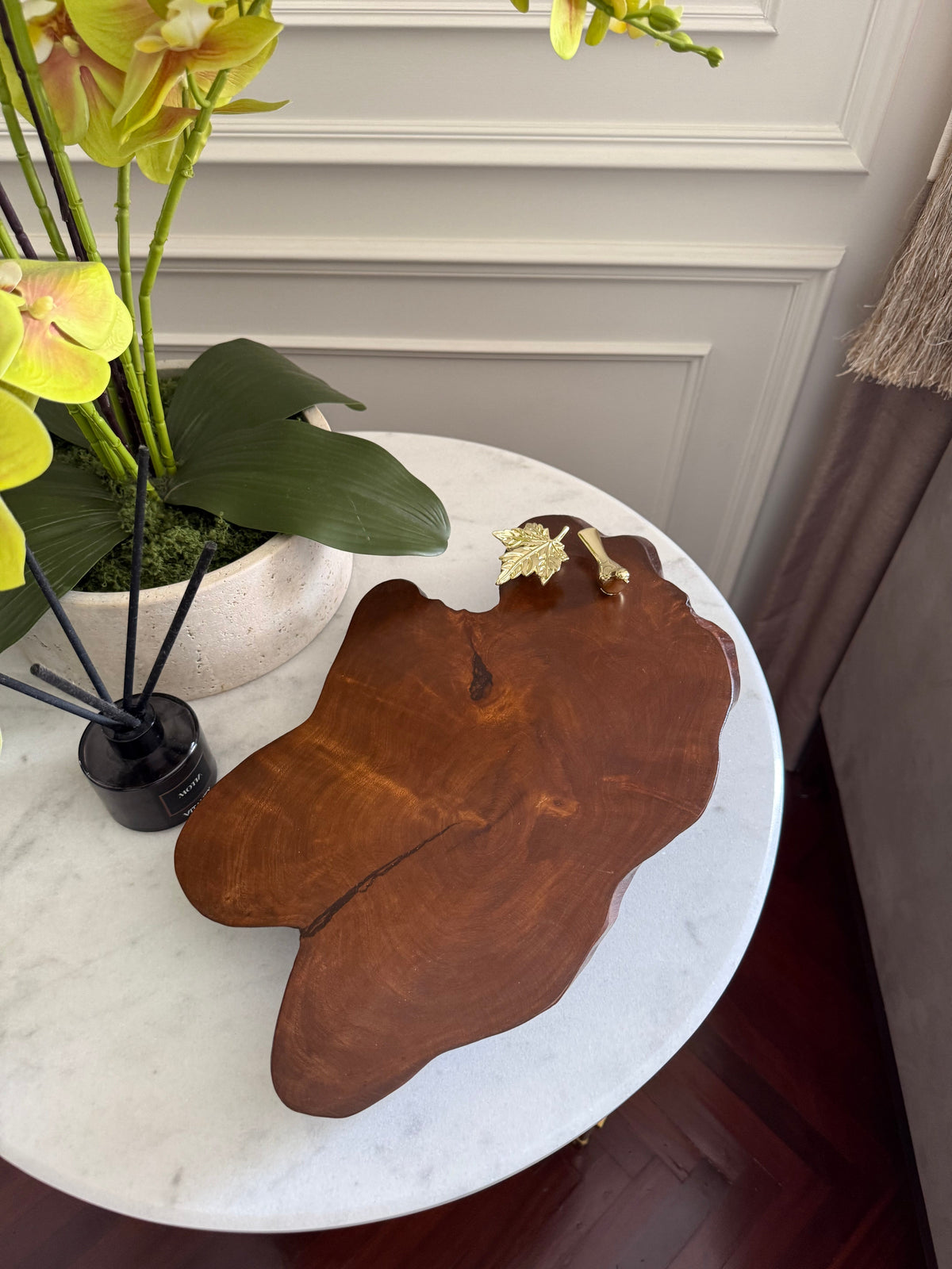 Bird with maple leaf Tray/Platter 420 cyra