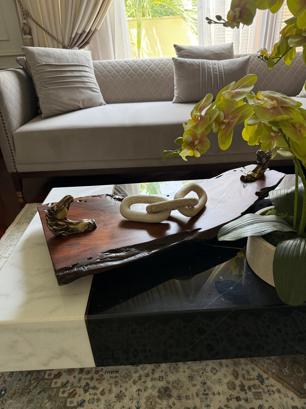 Horse head Tray (elevated) 084
