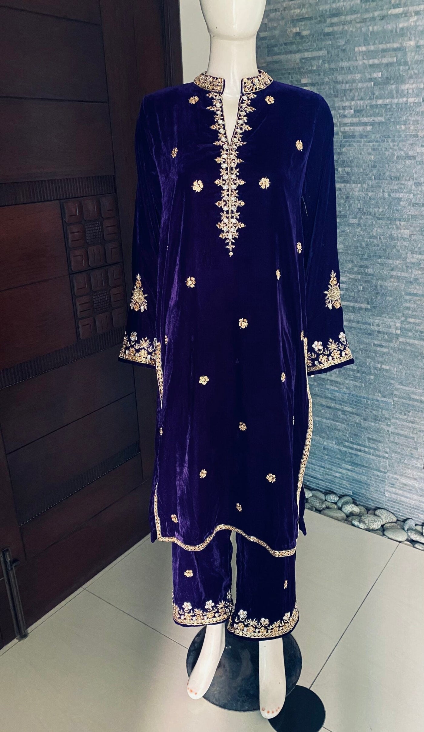 https://cdn.shopify.com/s/files/1/0654/4313/5706/products/3F8C03BC-F301-466E-897B-436C338FE428-scaled.jpg?v=1656747237