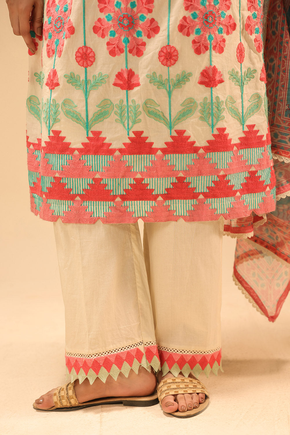 3Pc Cambric Embroidered Suit