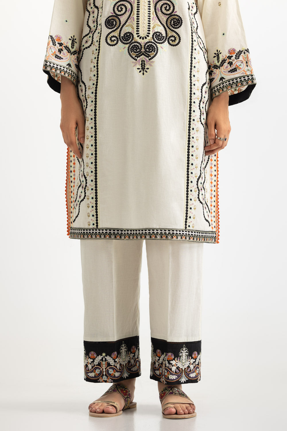 3Pc Cambric Embroidered Suit