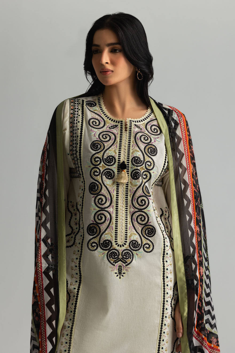 3Pc Cambric Embroidered Suit