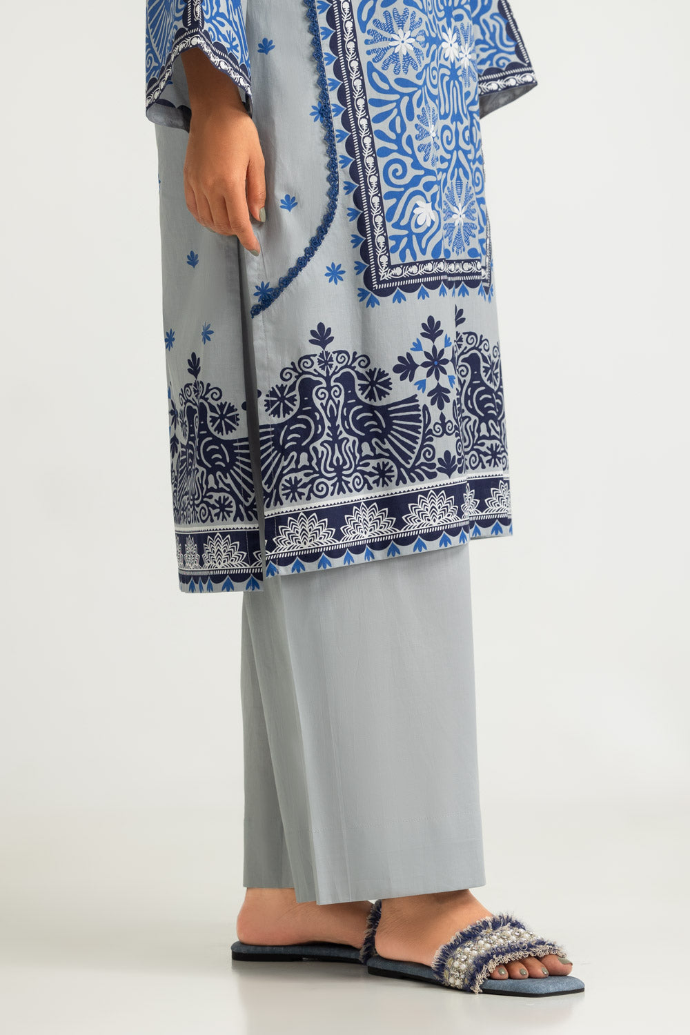 3PC Cambric Printed Suit With Embroidered
