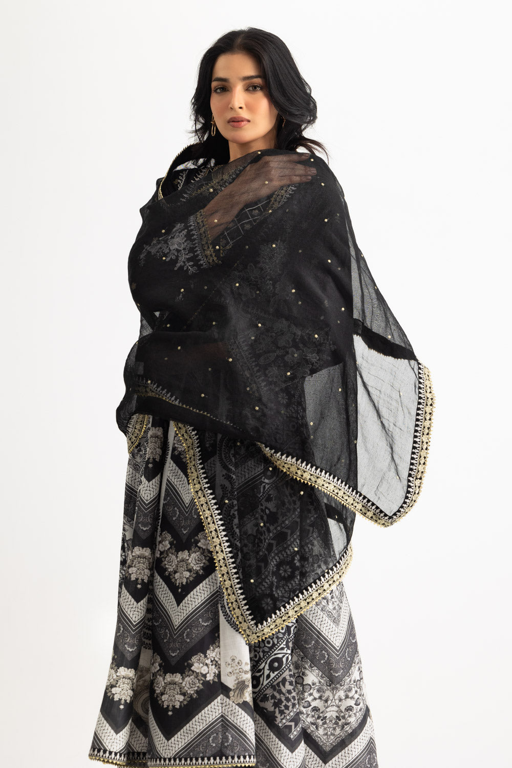 3Pc Cross Hatch Printed Suit With Embroidered