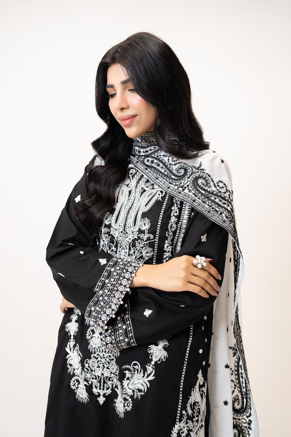 3Pc Jacquard Embroidered Suit