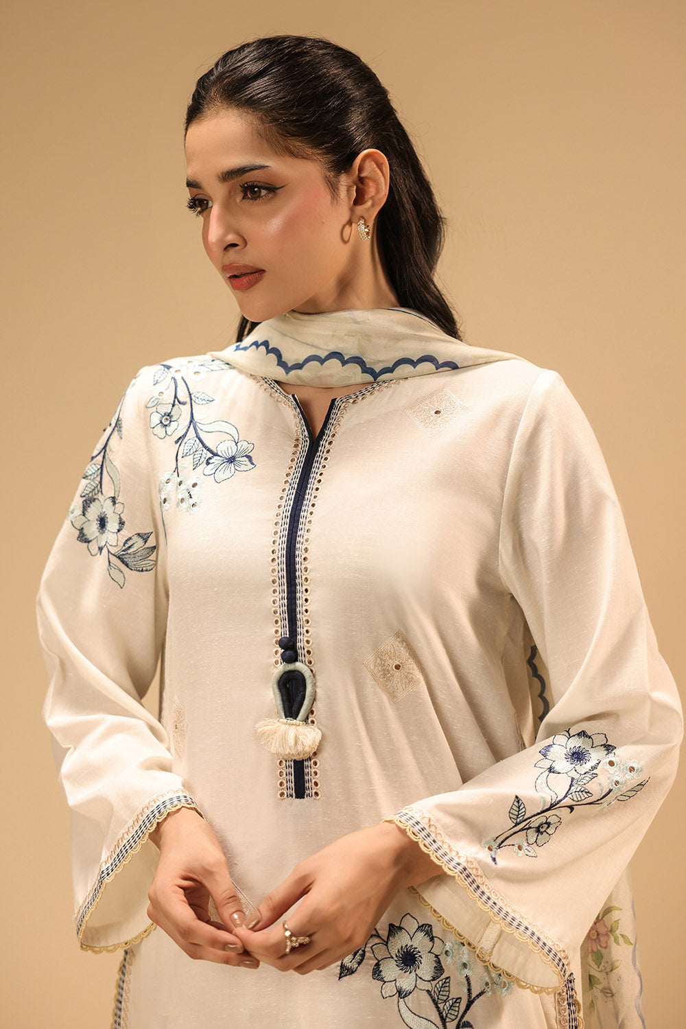 3Pc Karandi Embroidered Suit