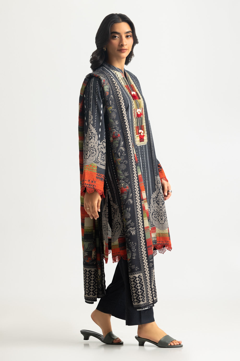 3PC Karandi Printed Suit With Embroidered