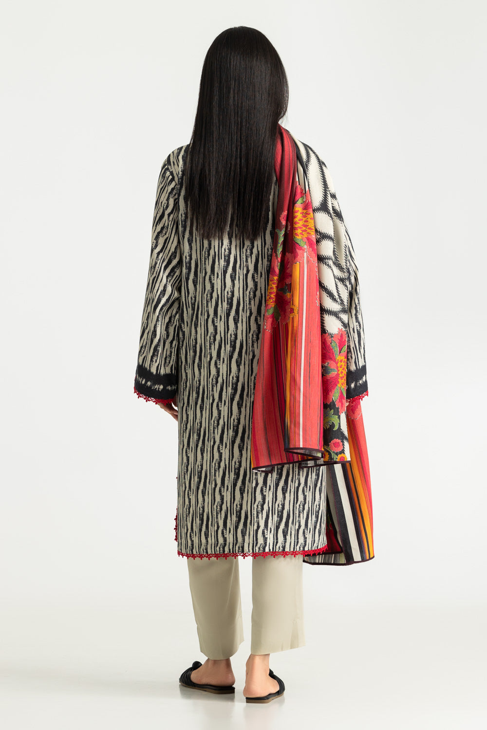 3PC Karandi Printed Suit With Embroidered