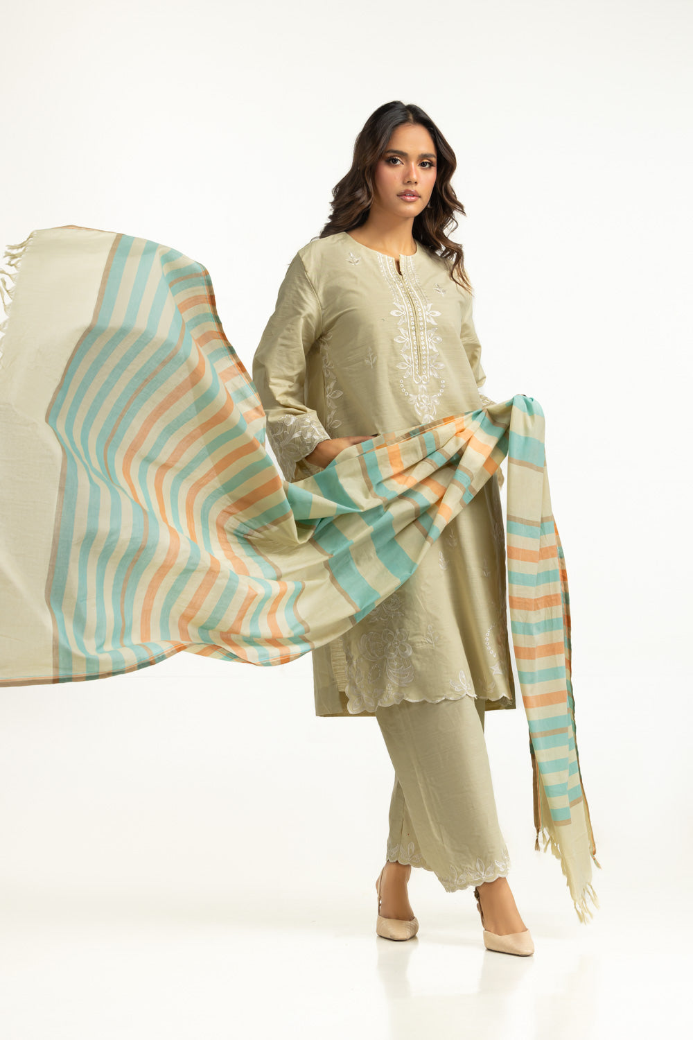 3PC Khaddar Embroidered Suit