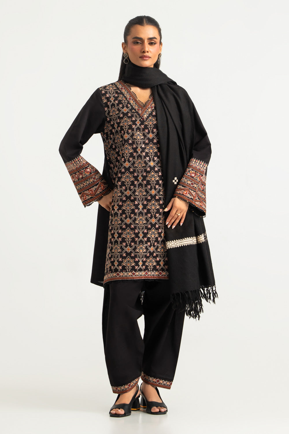 3PC Khaddar Embroidered Suit
