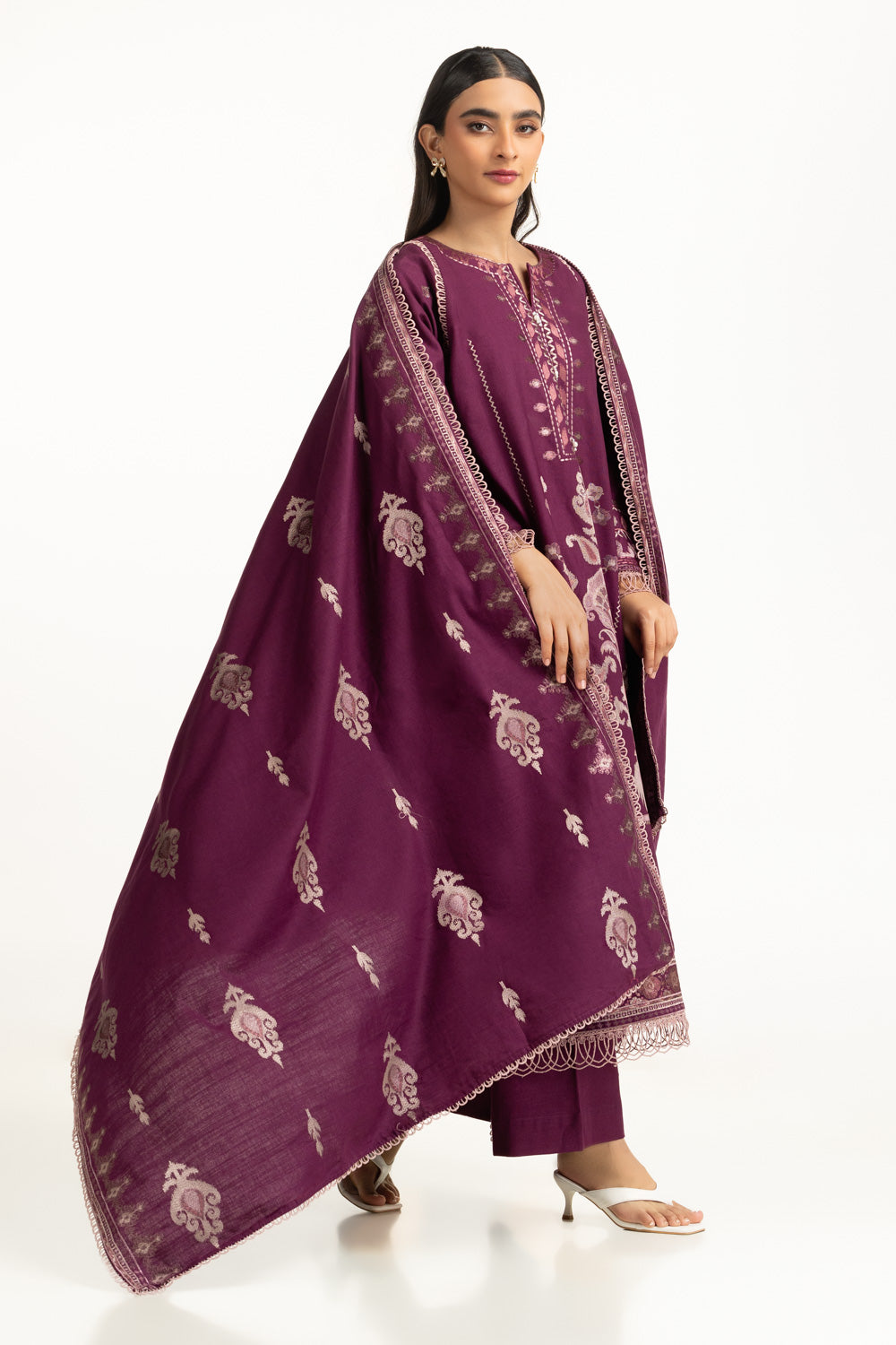 https://cdn.shopify.com/s/files/1/0706/3253/8159/files/3PCKhaddarEmbroideredSuitIUSTKSD-1237_dupatta.jpg?v=1762169764