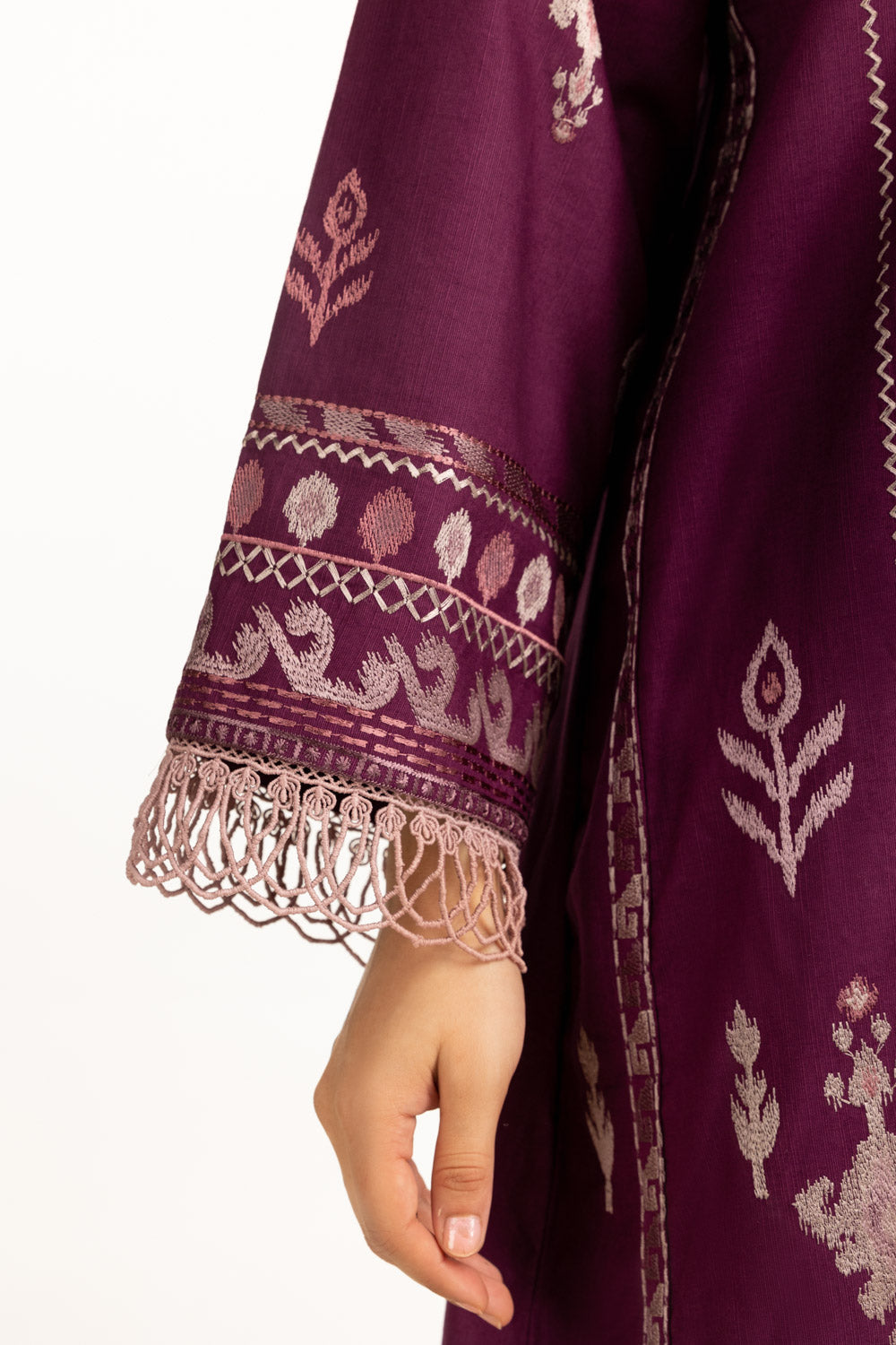 3Pc Khaddar Embroidered Suit