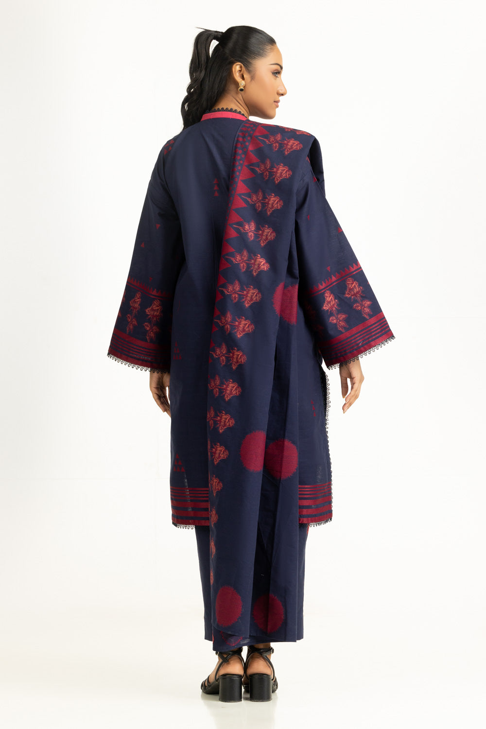 3Pc Khaddar Jacquard Suit