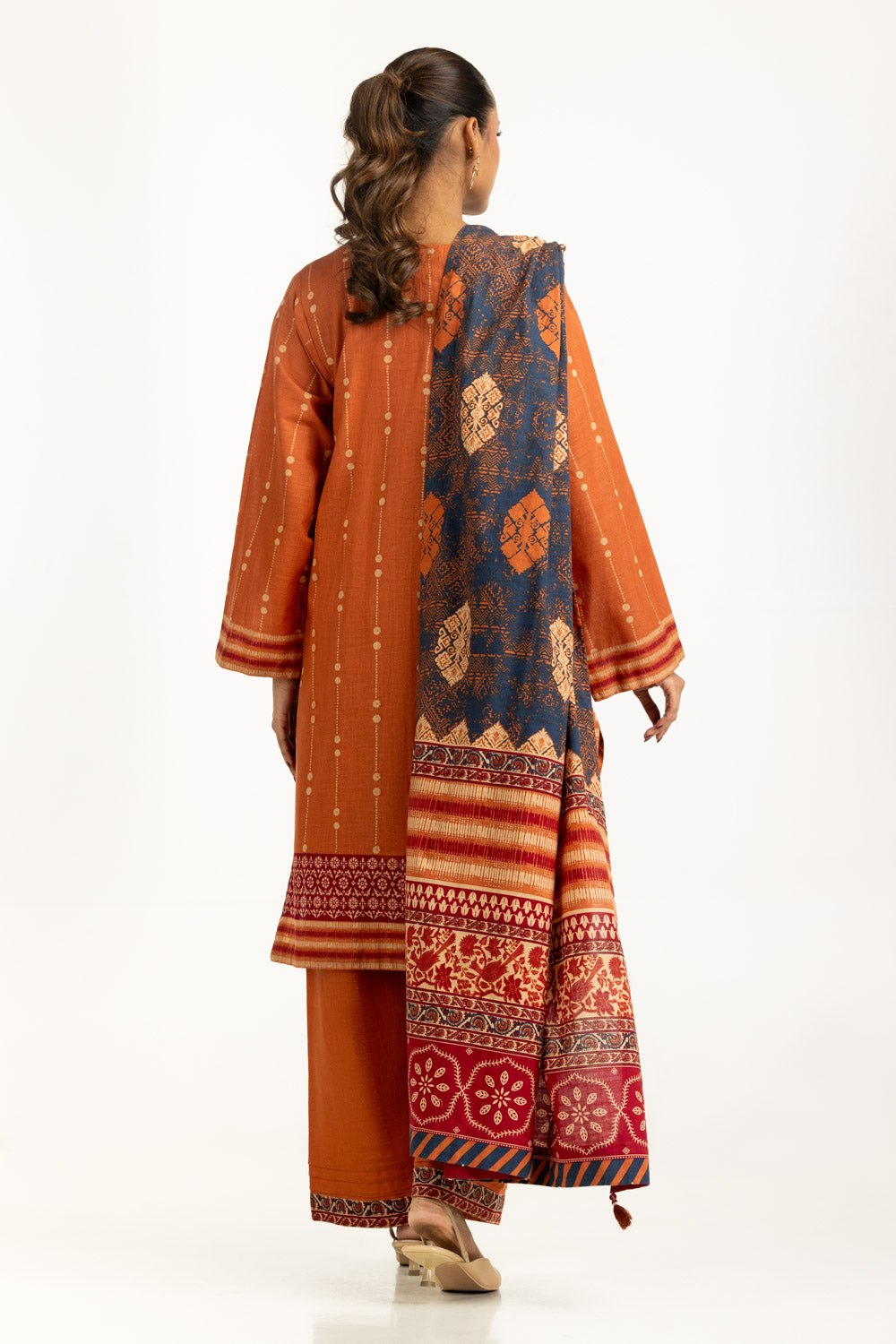 3Pc Khaddar Printed Suit