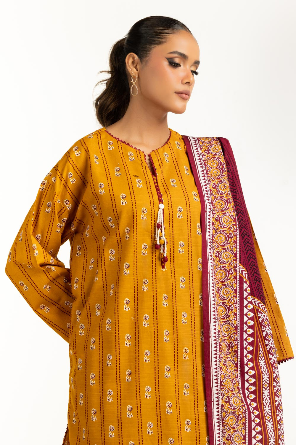 3Pc Khaddar Printed Suit