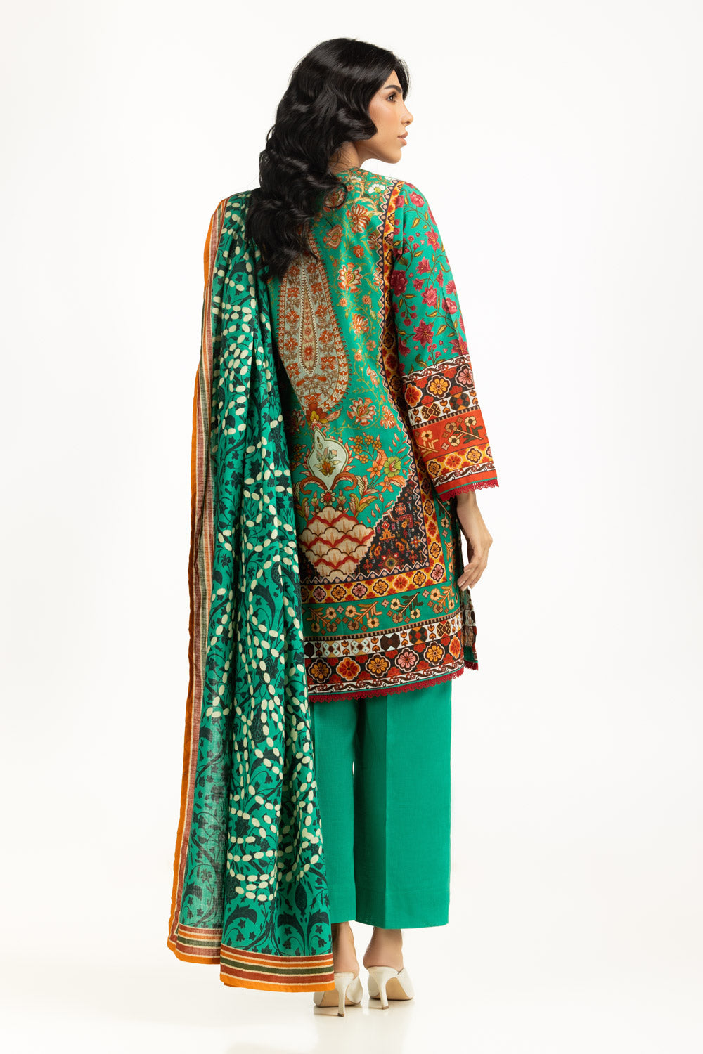 3Pc Khaddar Printed Suit