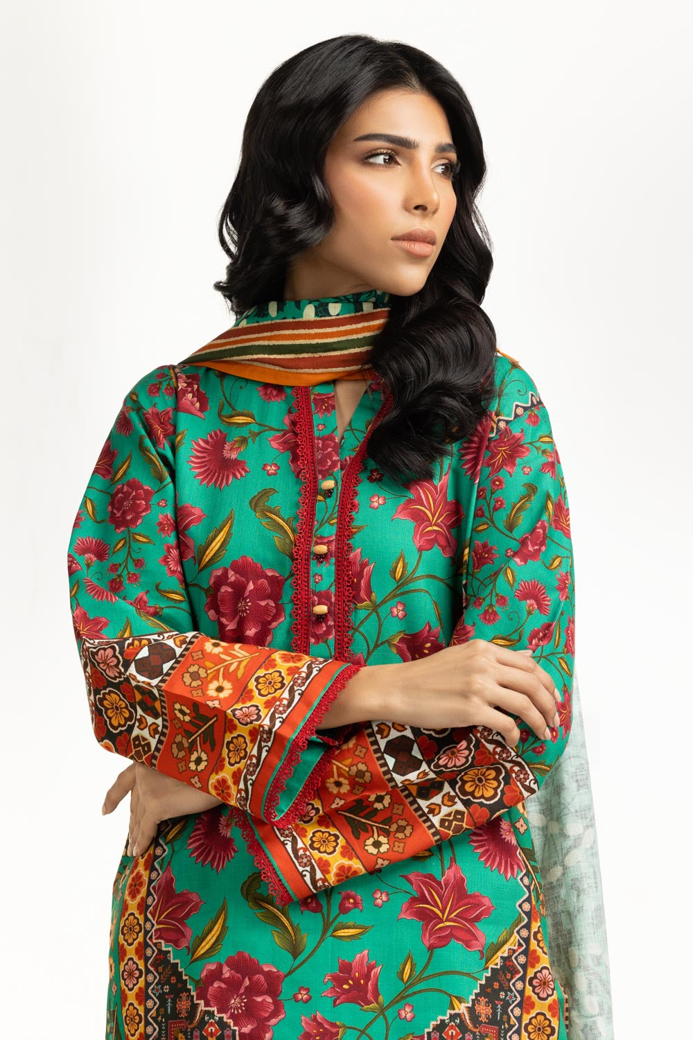 3Pc Khaddar Printed Suit