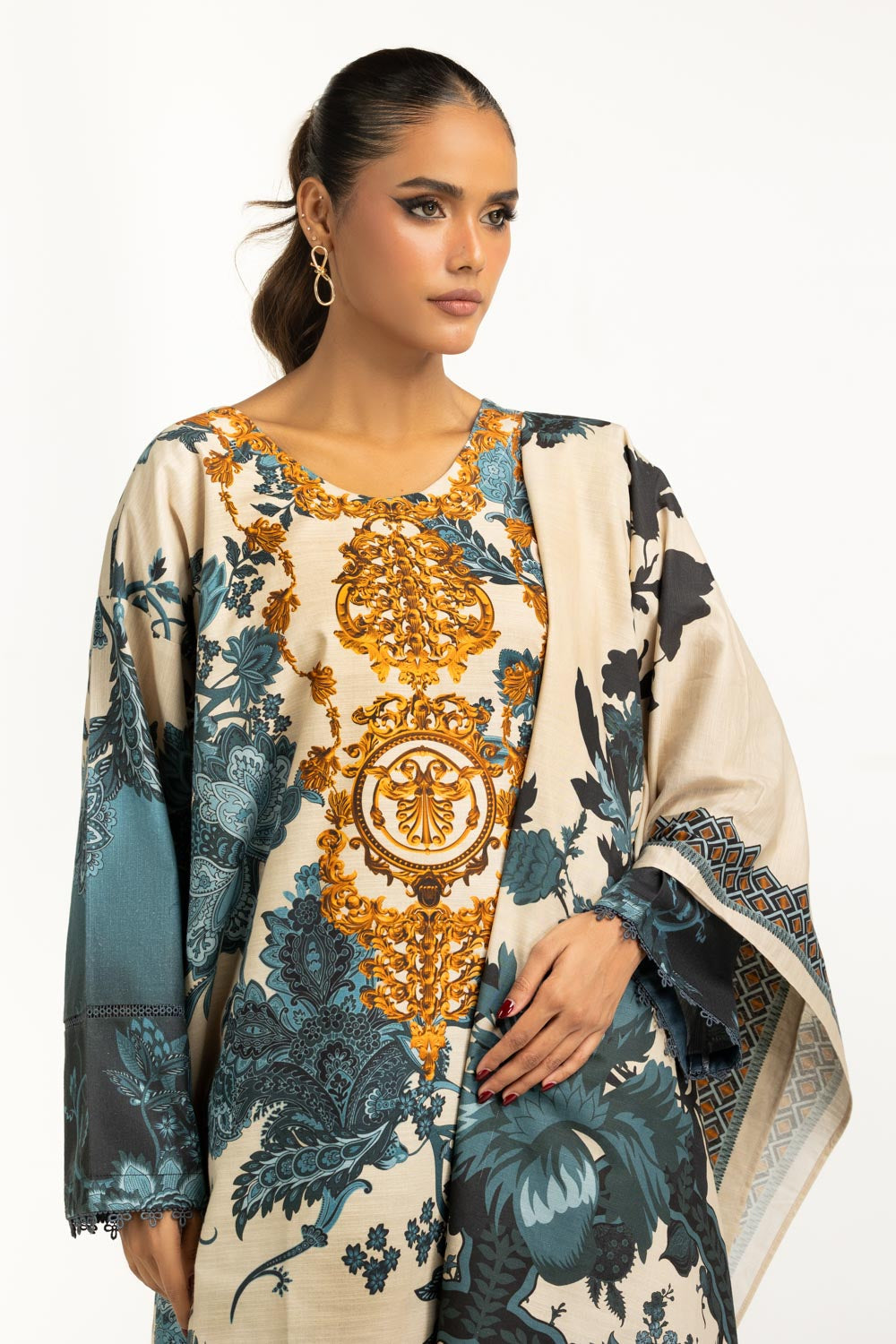 3Pc Khaddar Printed Suit