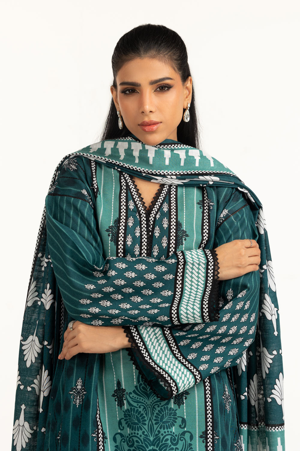 3Pc Khaddar Printed Suit