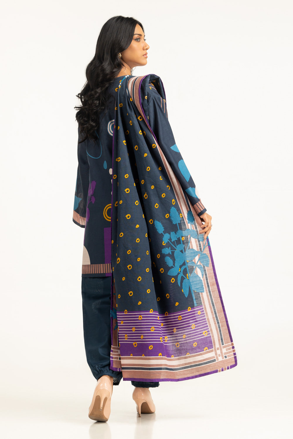 3Pc Khaddar Printed Suit