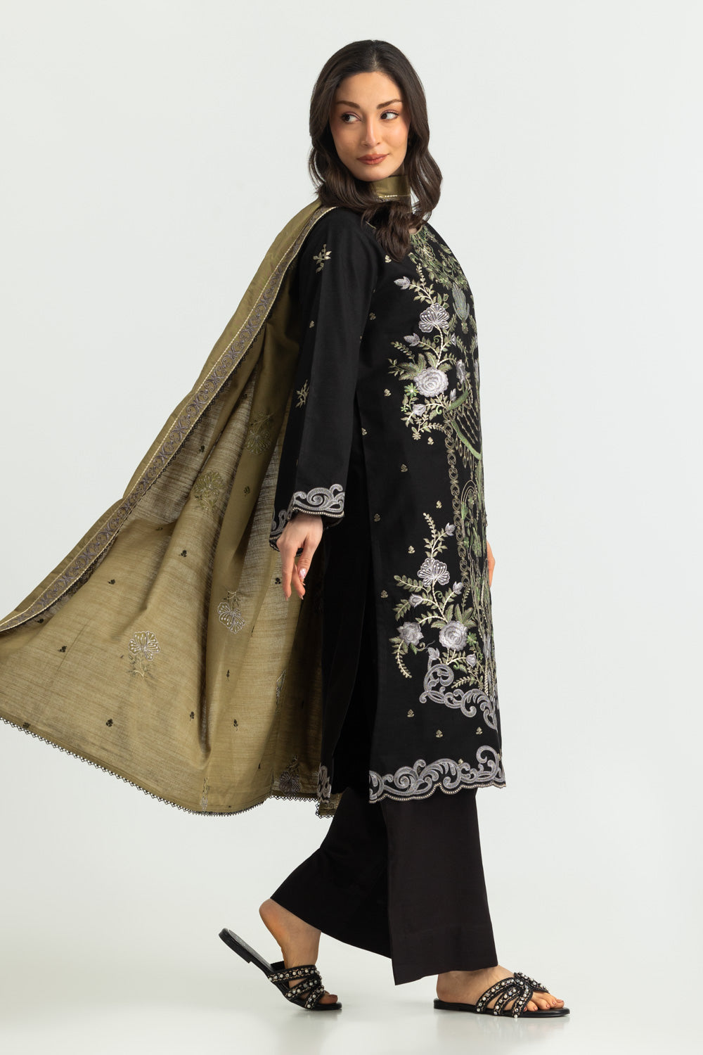 3PC Khaddar Slub Embroidered Suit