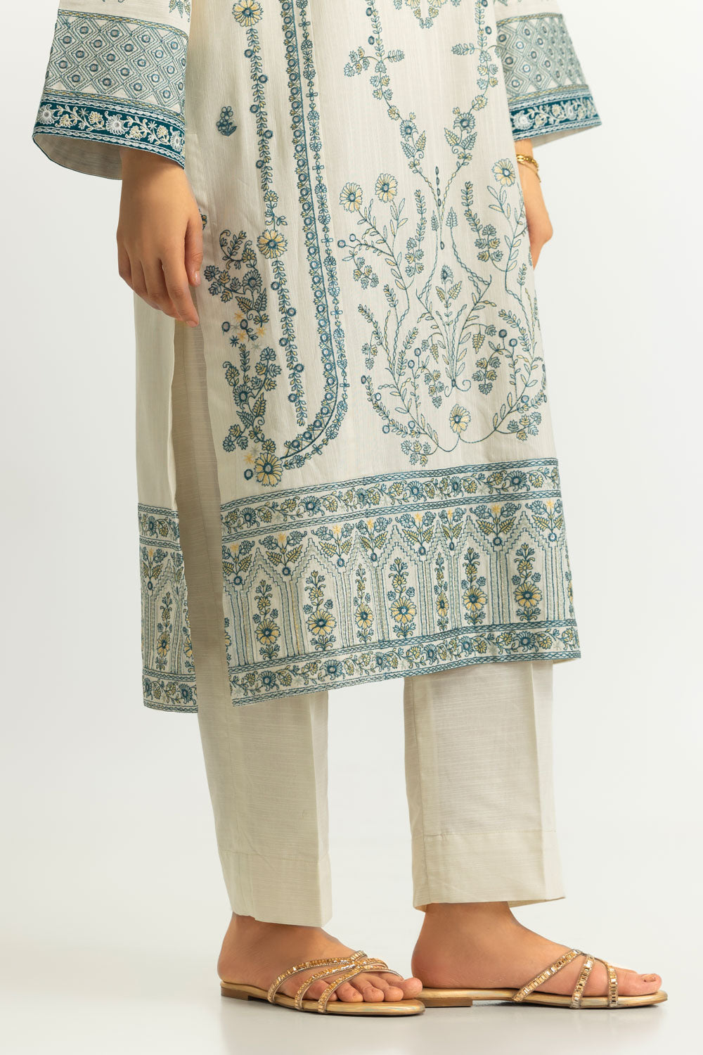 3PC Khaddar Slub Embroidered Suit