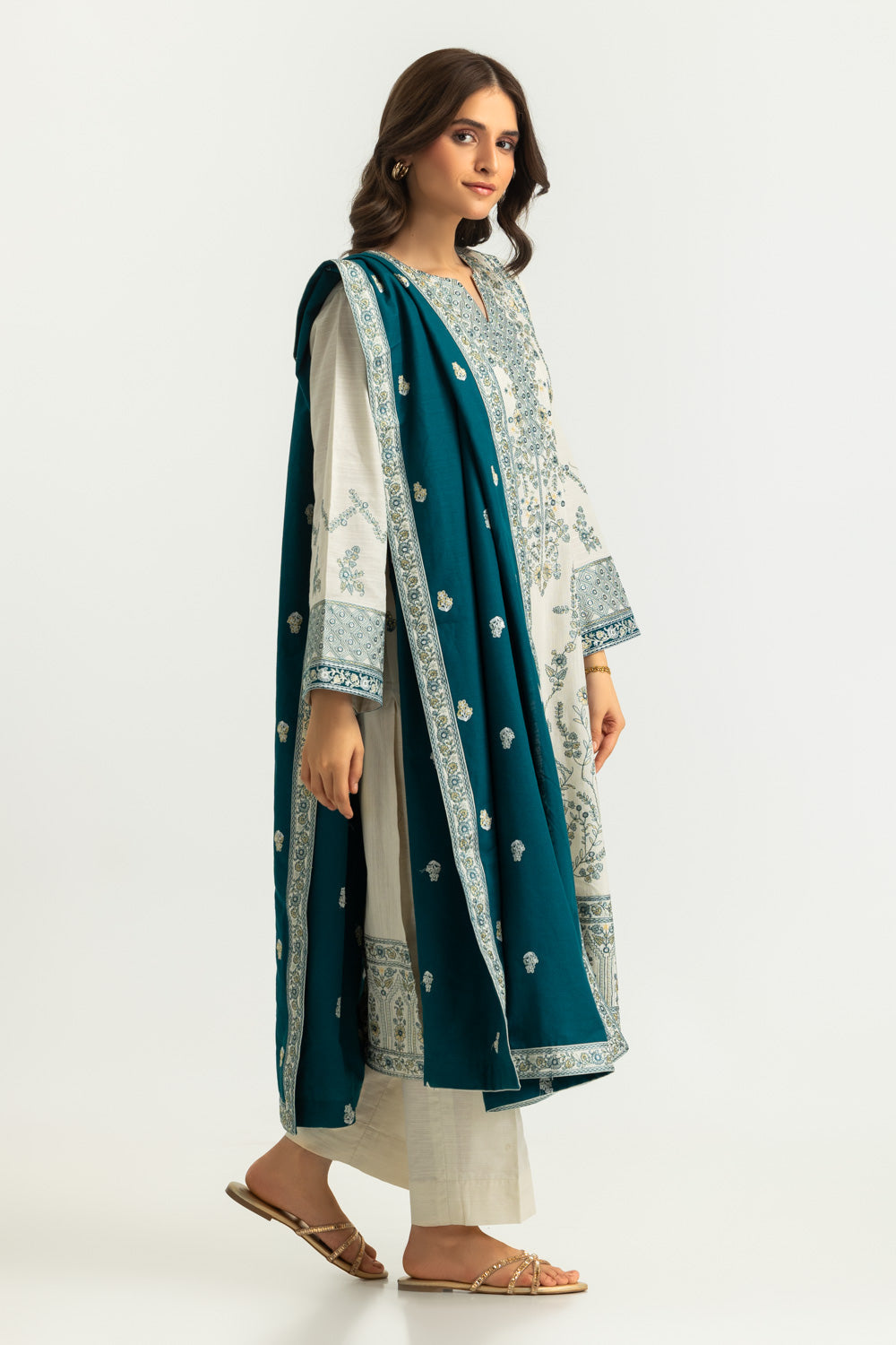 3PC Khaddar Slub Embroidered Suit