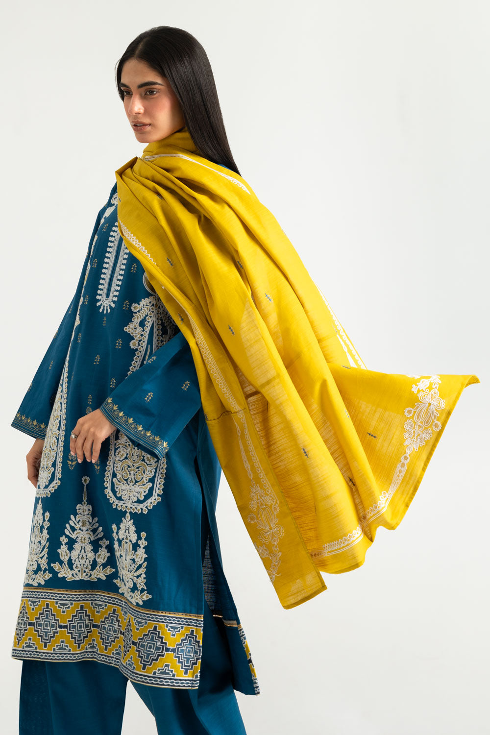 3PC Khaddar Slub Embroidered Suit