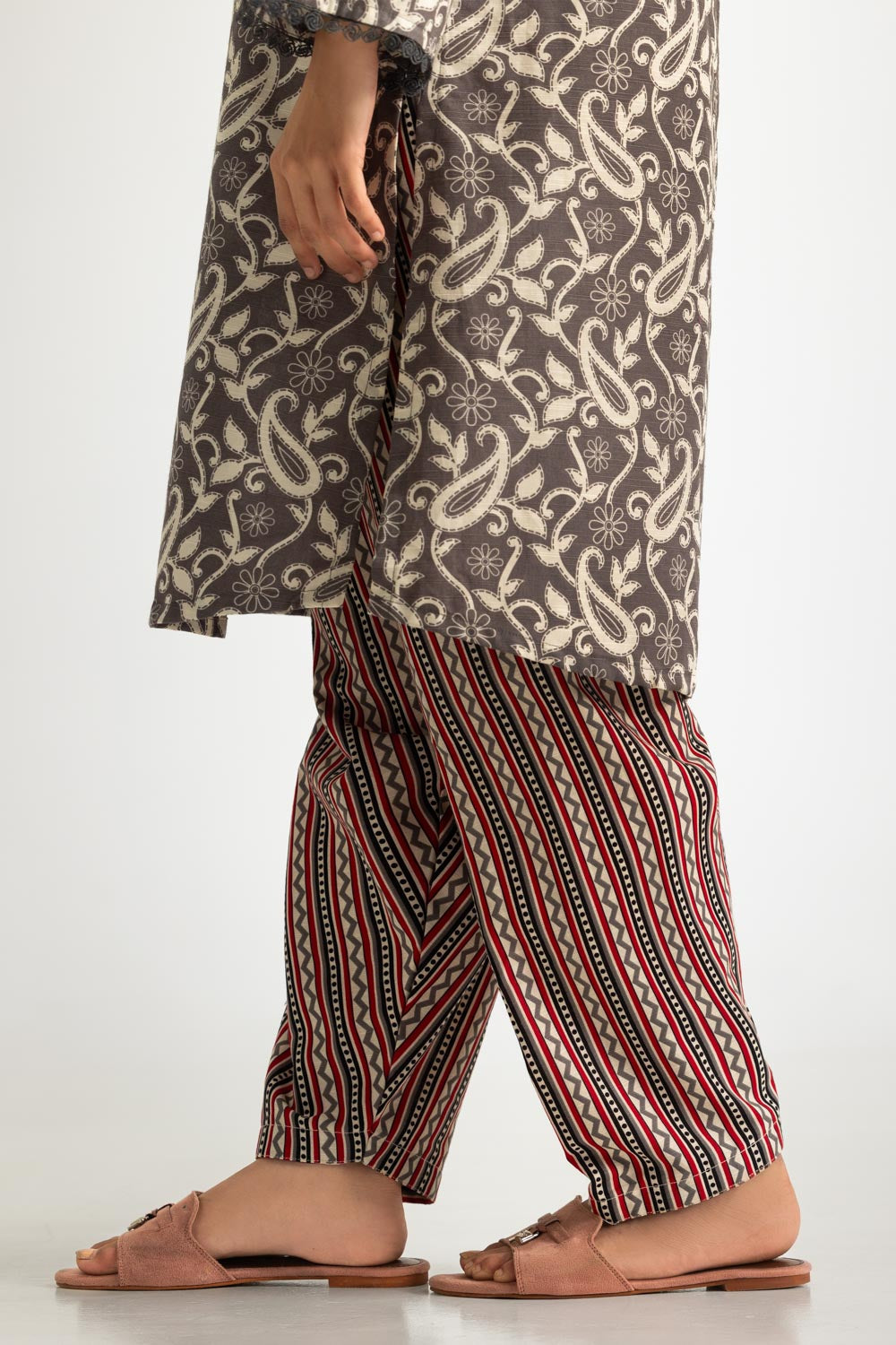 3PC Khaddar Slub Printed Suit
