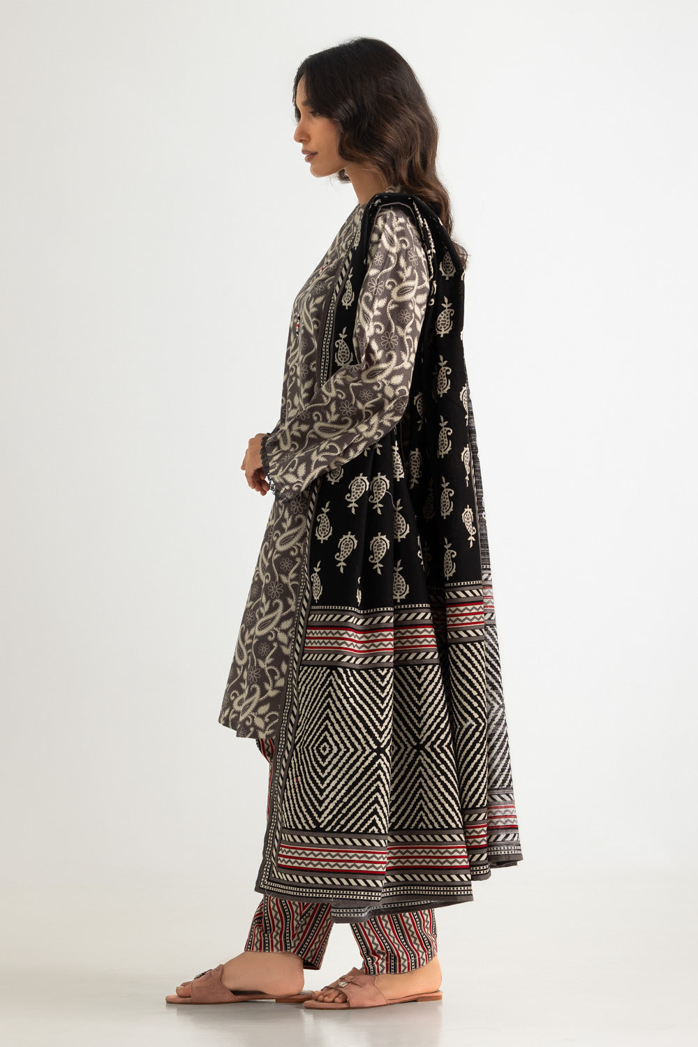 3PC Khaddar Slub Printed Suit