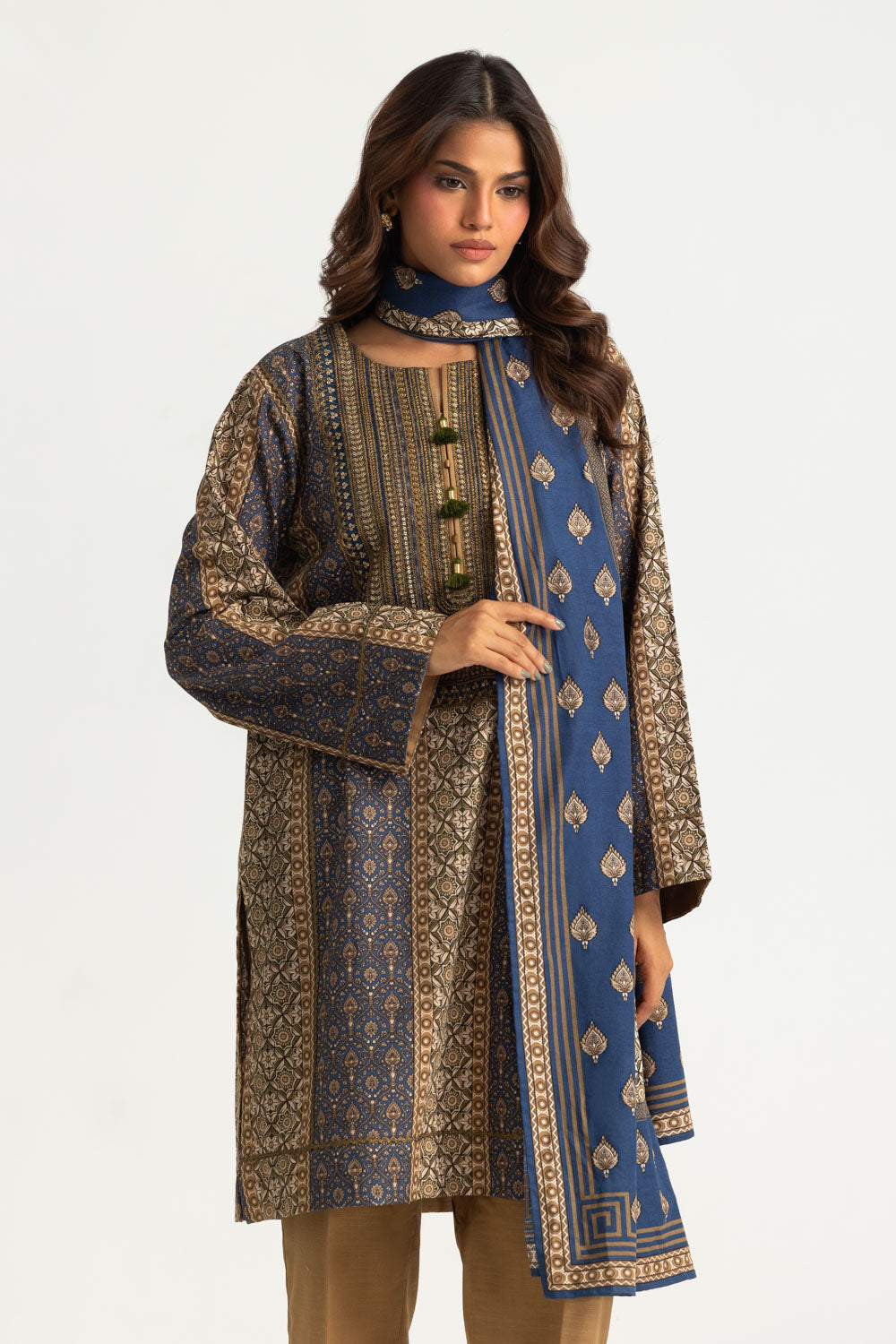 3PC Khaddar Slub Printed Suit With Embroidered