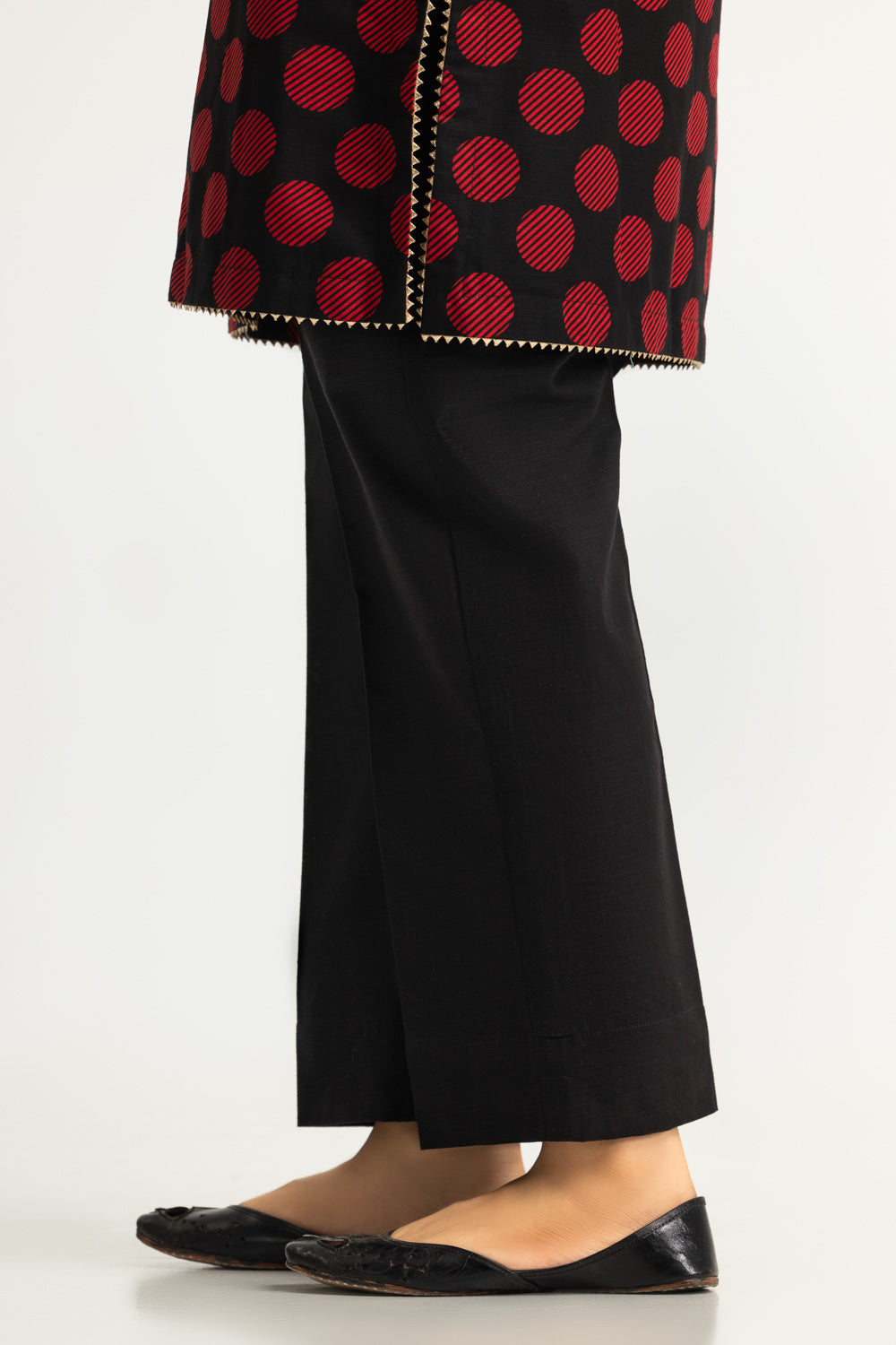 3PC Khaddar Slub Printed Suit With Embroidered