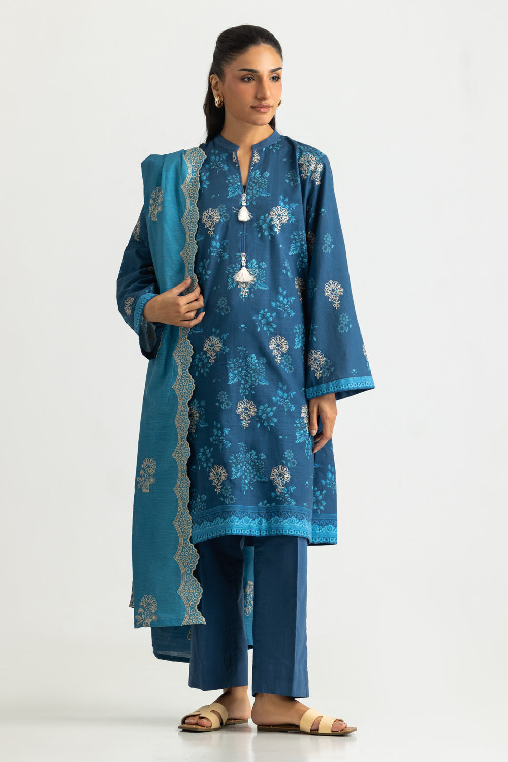 3PC Khaddar Slub Printed Suit With Embroidered